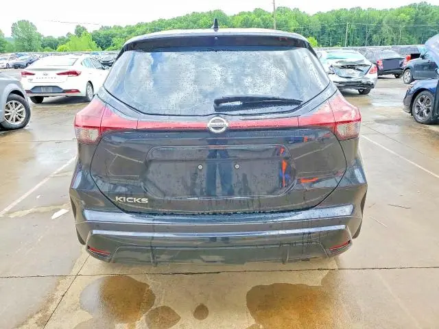 2021 NISSAN KICKS S  