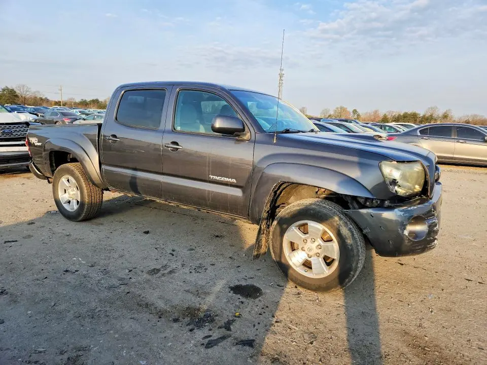 2011 TOYOTA TACOMA V6  