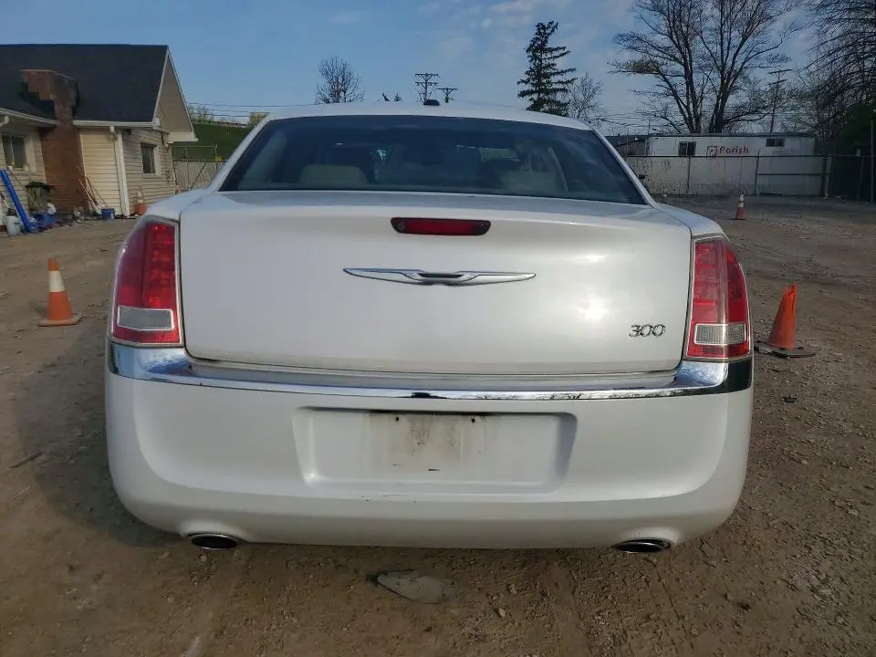 2012 CHRYSLER 300 LIMITED  