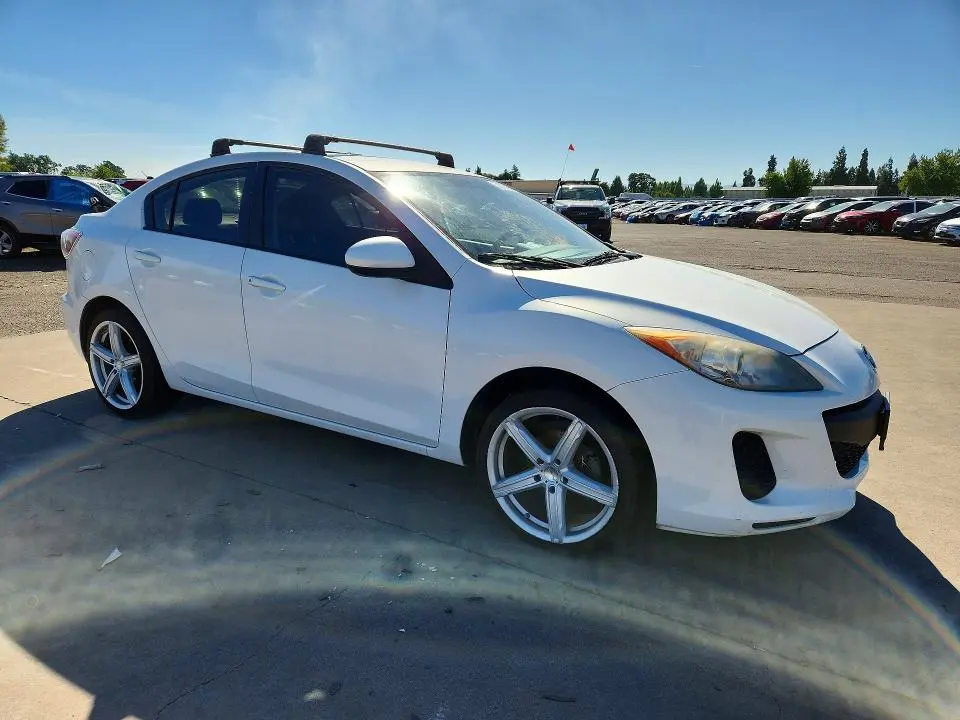 2013 MAZDA 3 I  