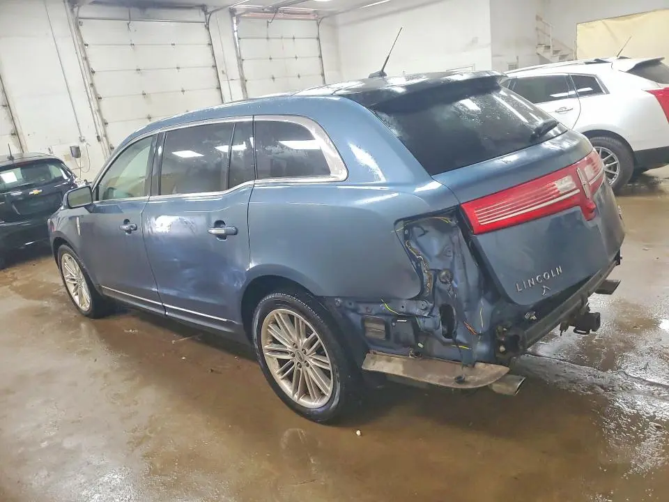 2018 LINCOLN MKT   
