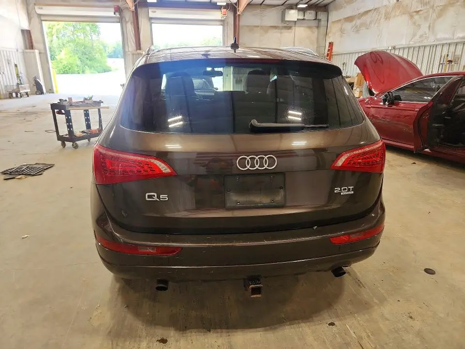 2011 AUDI Q5 PREMIUM PLUS  