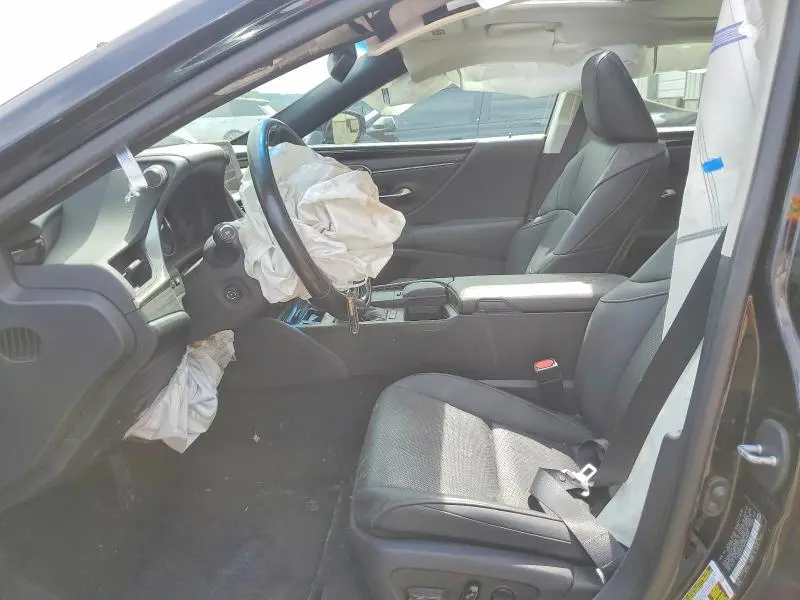 2021 LEXUS ES 300H  