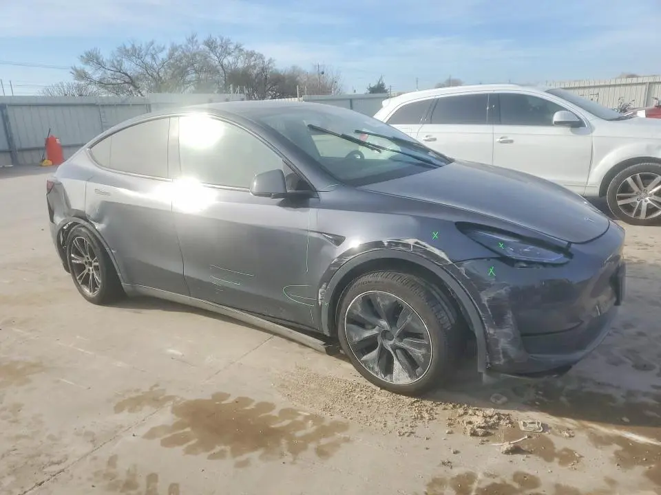 2024 TESLA MODEL Y   