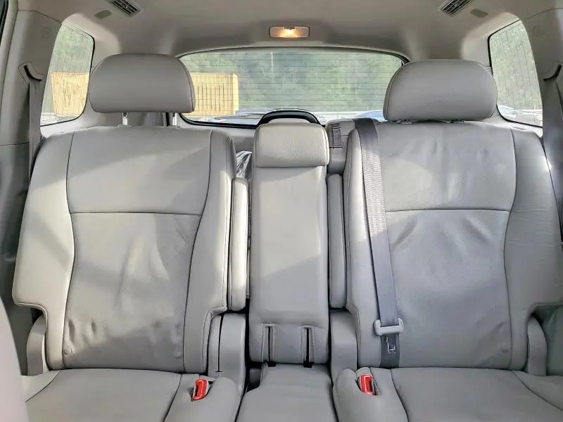 2011 TOYOTA HIGHLANDER LIMITED  