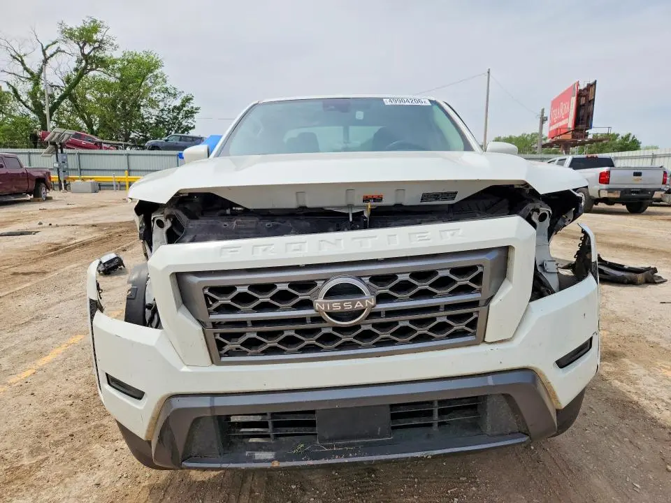 2022 NISSAN FRONTIER SV  