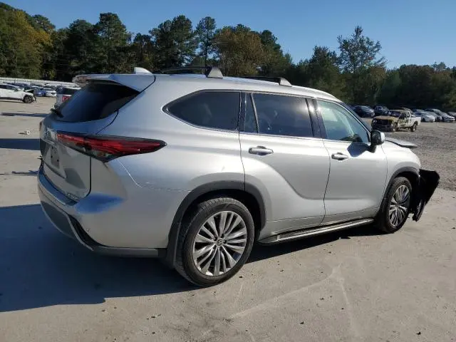 2022 TOYOTA HIGHLANDER PLATINUM  