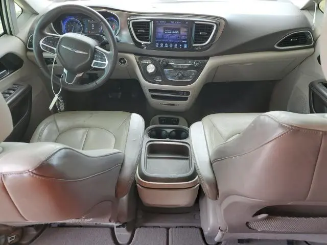 2017 CHRYSLER PACIFICA TOURING L  