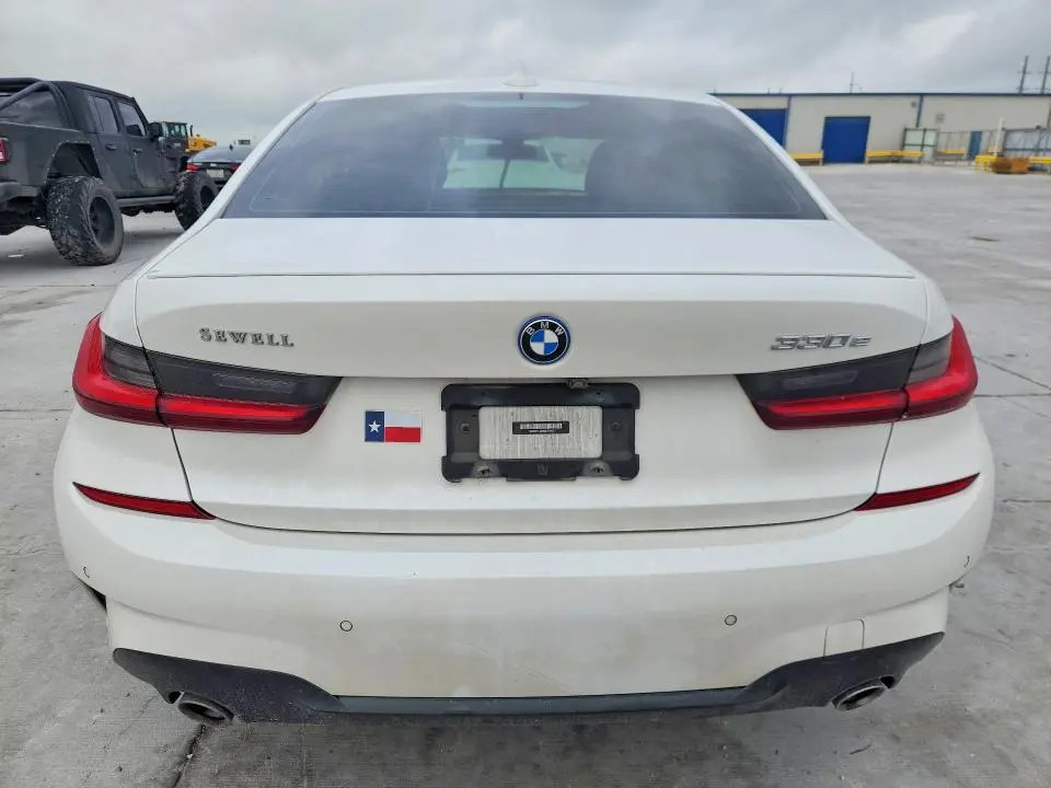 2022 BMW 330E   