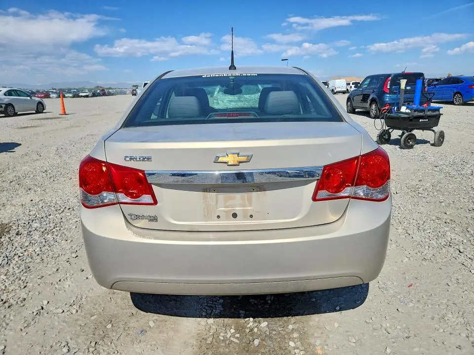 2012 CHEVROLET CRUZE LS  