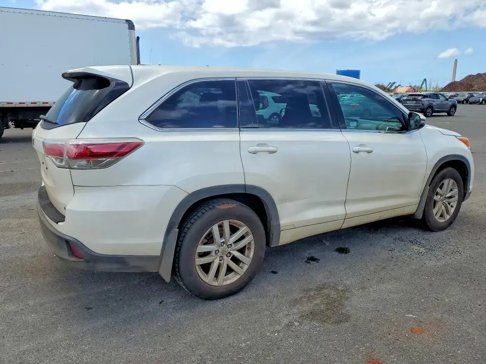2014 TOYOTA HIGHLANDER LE  