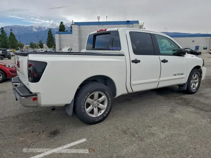 2014 NISSAN TITAN S  