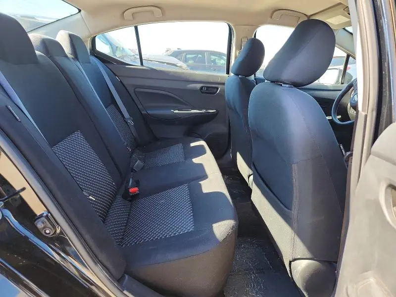2020 NISSAN VERSA S  