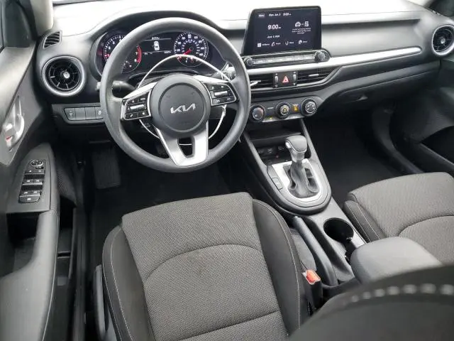 2023 KIA FORTE LX  