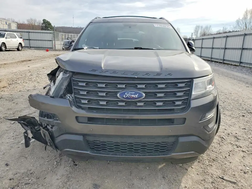 2017 FORD EXPLORER XLT  