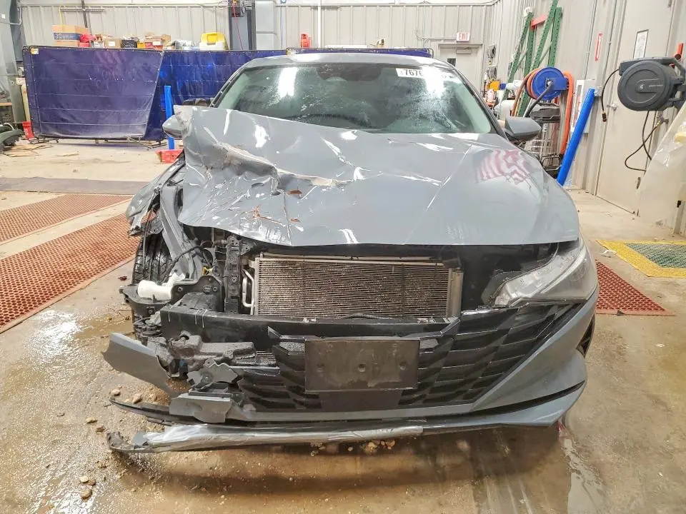 2021 HYUNDAI ELANTRA SEL  