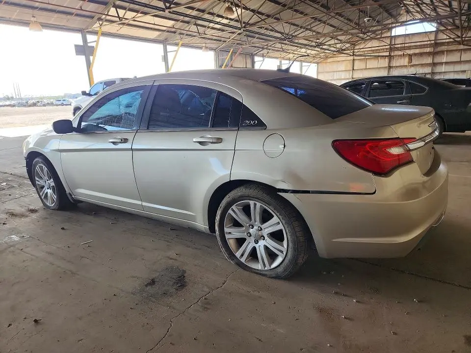 2013 CHRYSLER 200 LX  