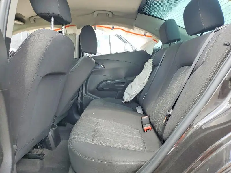 2016 CHEVROLET SONIC LT  