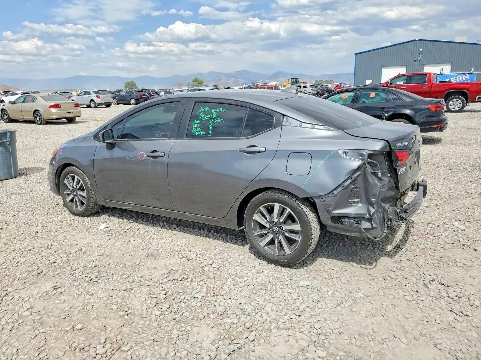 2021 NISSAN VERSA SV  