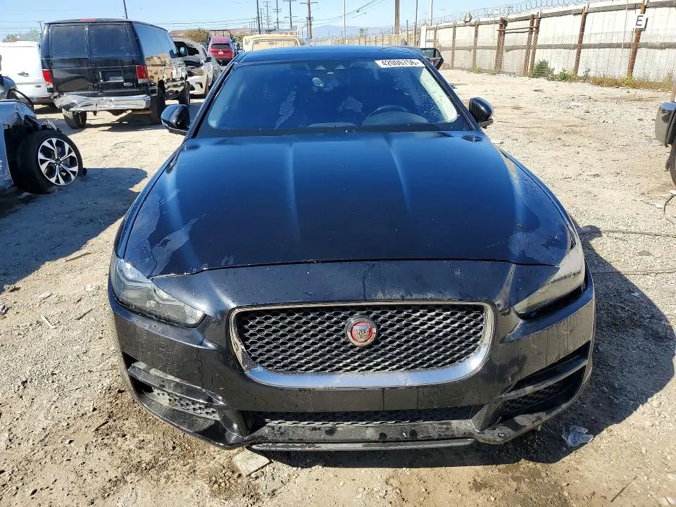 2019 JAGUAR XE AWD 4C 25T