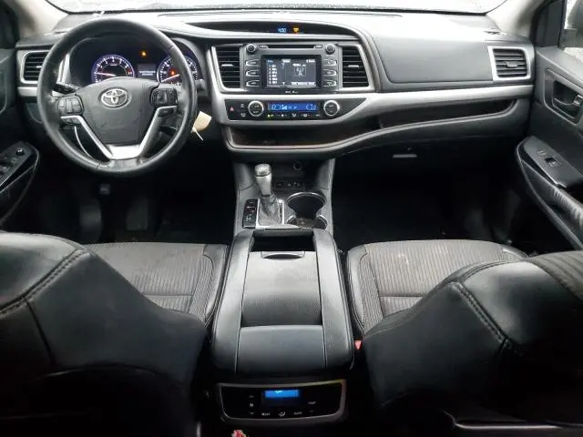 2015 TOYOTA HIGHLANDER LE  