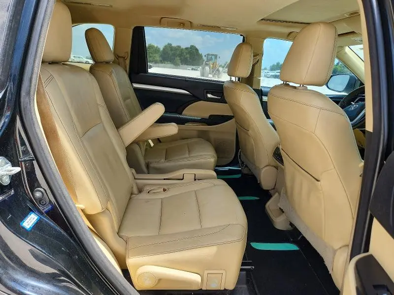 2014 TOYOTA HIGHLANDER XLE  
