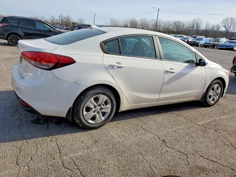 2017 KIA FORTE LX  