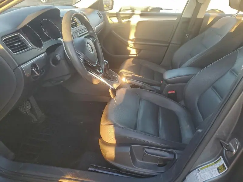 2015 VOLKSWAGEN JETTA SE  