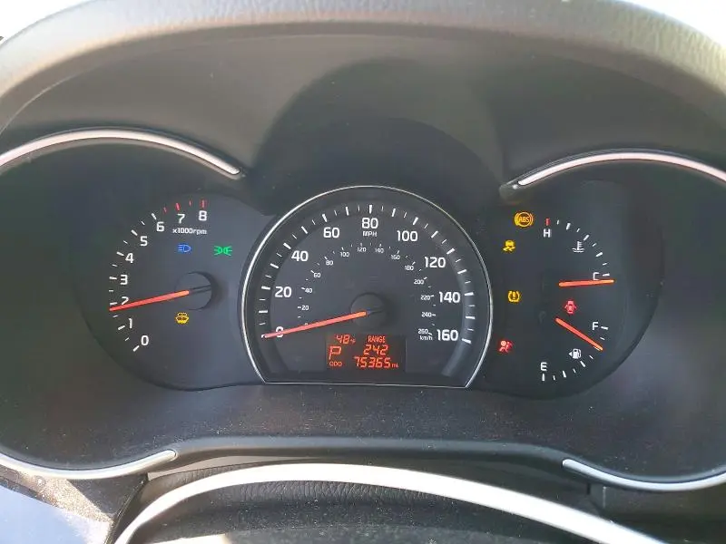 2015 KIA SORENTO LX  
