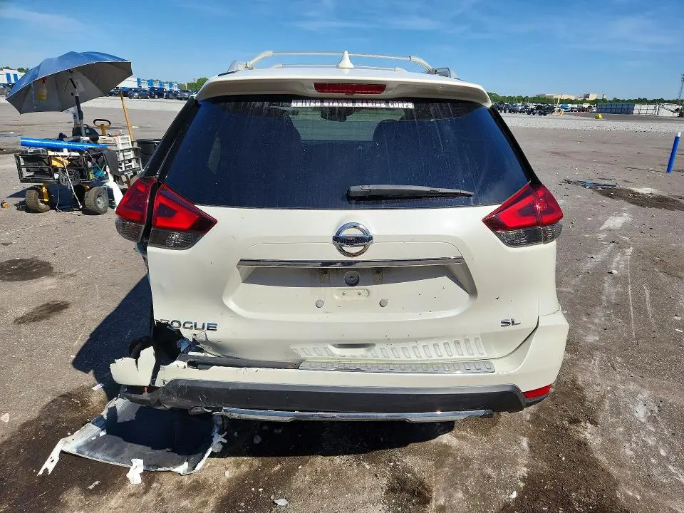 2018 NISSAN ROGUE SL  