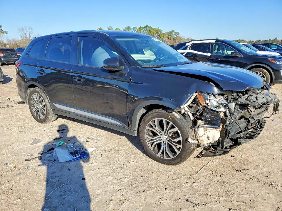 2019 MITSUBISHI OUTLANDER SE  