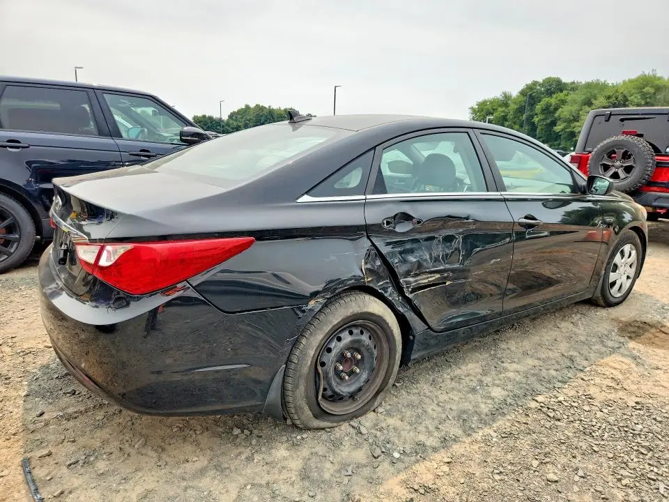 2011 HYUNDAI SONATA GLS  