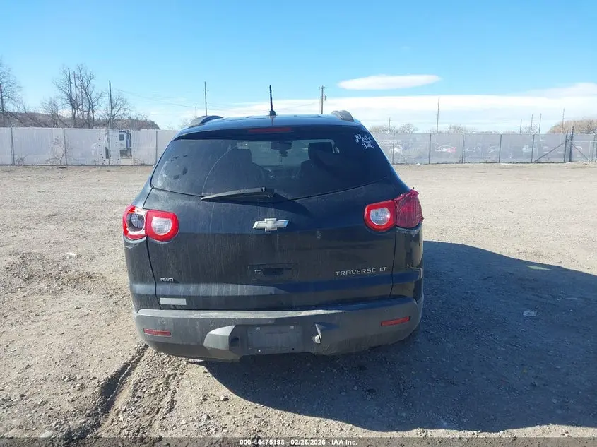 2010 CHEVROLET TRAVERSE LT