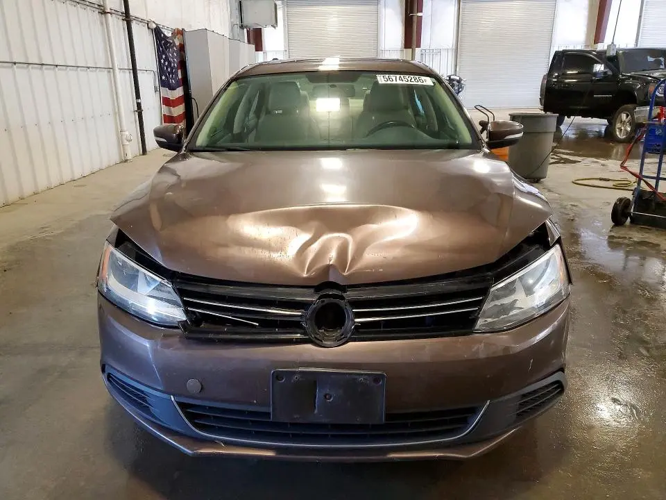 2014 VOLKSWAGEN JETTA SE  
