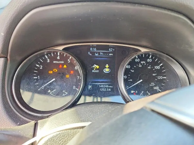 2015 NISSAN ROGUE SV  