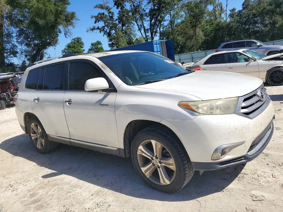2013 TOYOTA HIGHLANDER LIMITED  