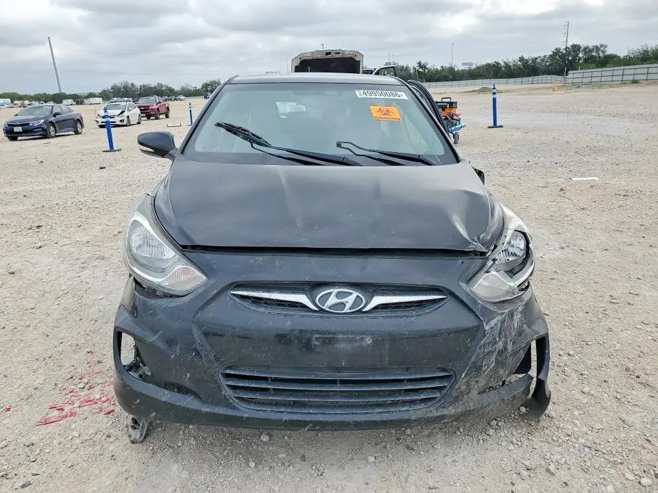 2013 HYUNDAI ACCENT SE  
