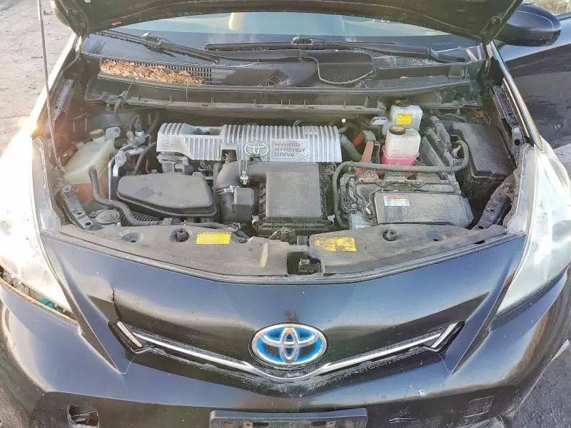 2013 TOYOTA PRIUS V THREE  