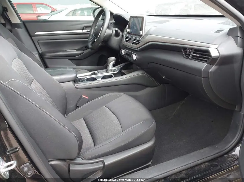 2023 NISSAN ALTIMA SV FWD