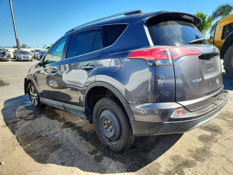 2017 TOYOTA RAV4 XLE  