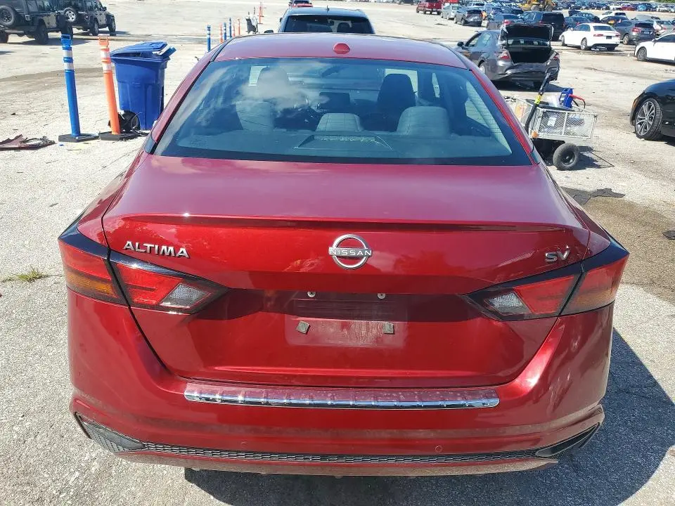 2023 NISSAN ALTIMA SV  