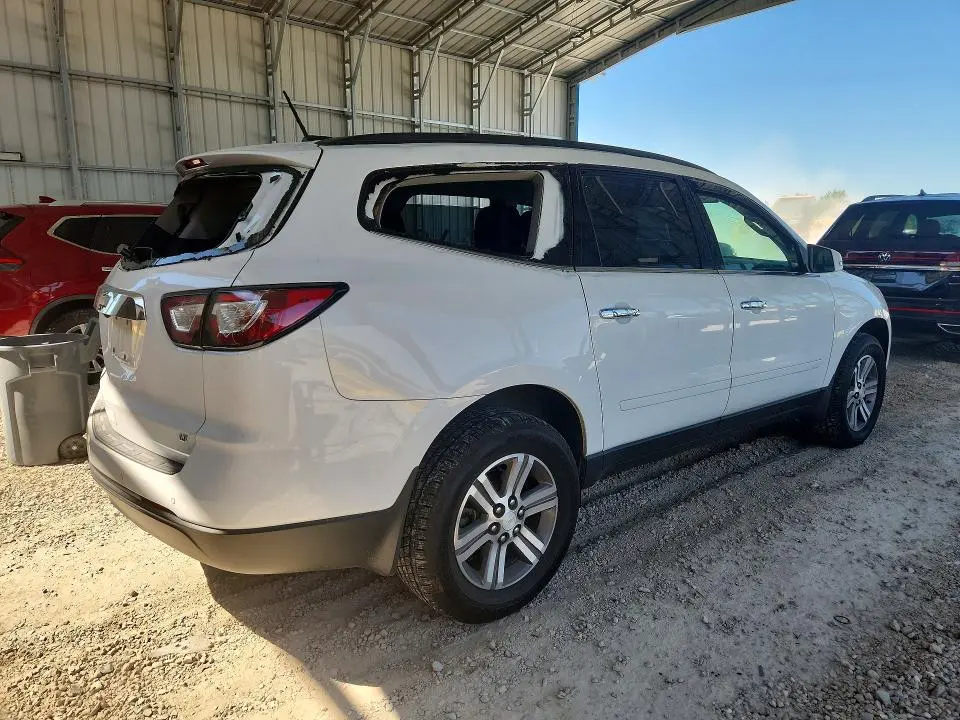 2017 CHEVROLET TRAVERSE LT  