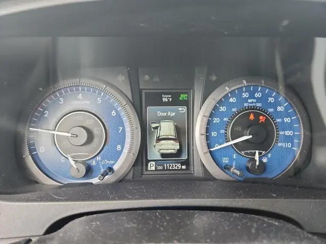 2020 TOYOTA SIENNA XLE  