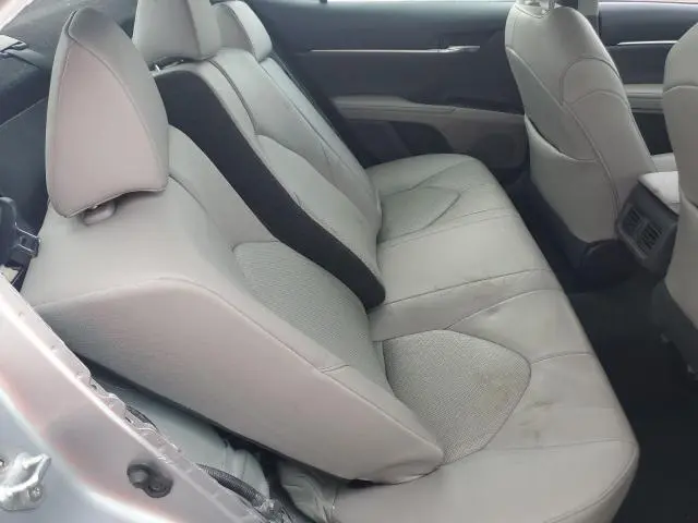 2021 TOYOTA CAMRY XLE  