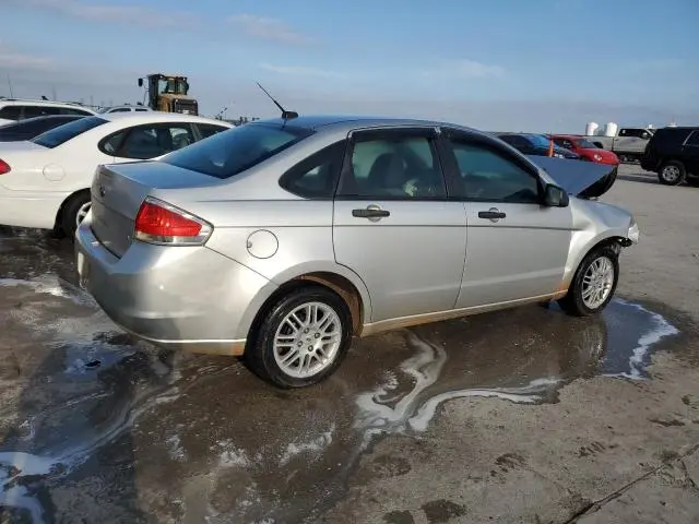 2011 FORD FOCUS SE  