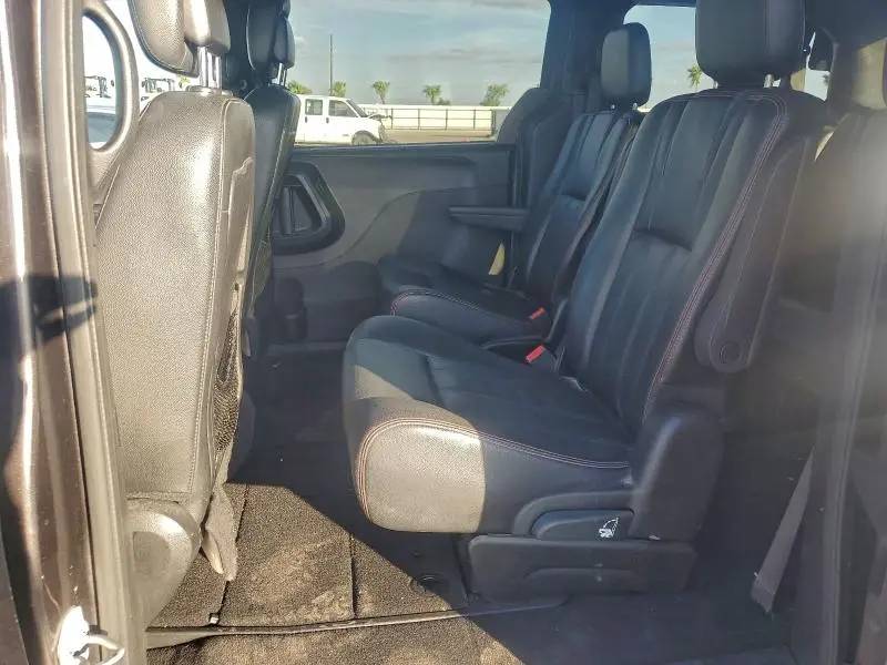 2018 DODGE GRAND CARAVAN GT  