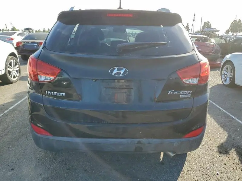 2011 HYUNDAI TUCSON   
