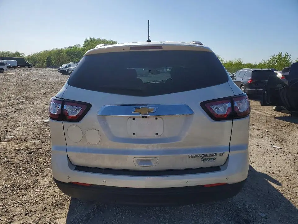2014 CHEVROLET TRAVERSE LT  