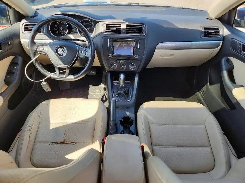 2017 VOLKSWAGEN JETTA SE  