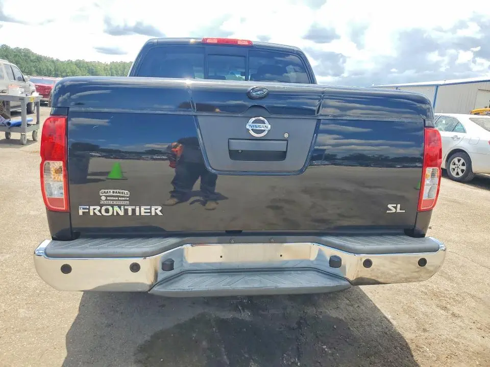 2014 NISSAN FRONTIER SL  